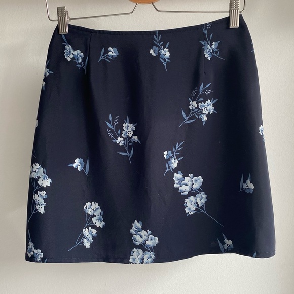 Vintage Floral Navy Skirt - Picture 1 of 8